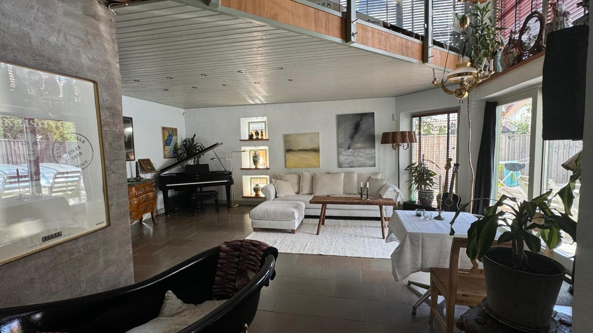 Modernt Hus Naera Stad Och Strand Истад Екстериор снимка